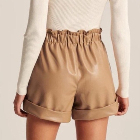 NWT!! High Waist Tan Women's A&F Vegan Leather Shorts - Picture 2 of 5